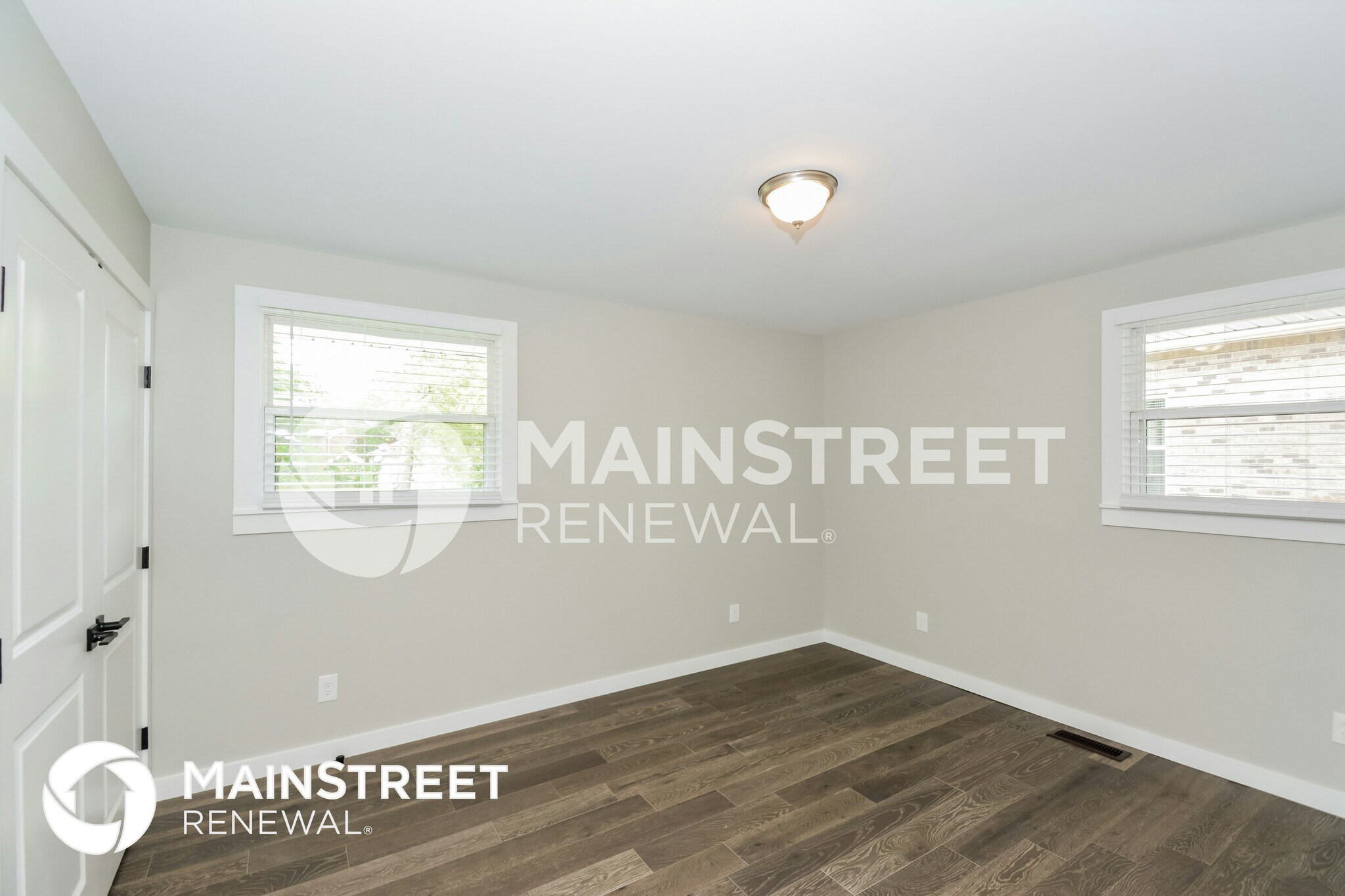 Building Photo - 704 Marswen Dr