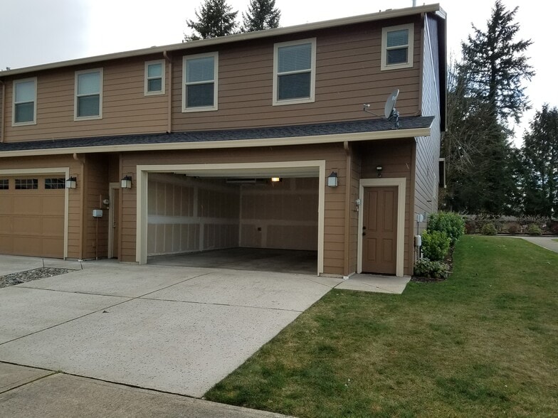 Building Photo - 3532 Hepburn St NE