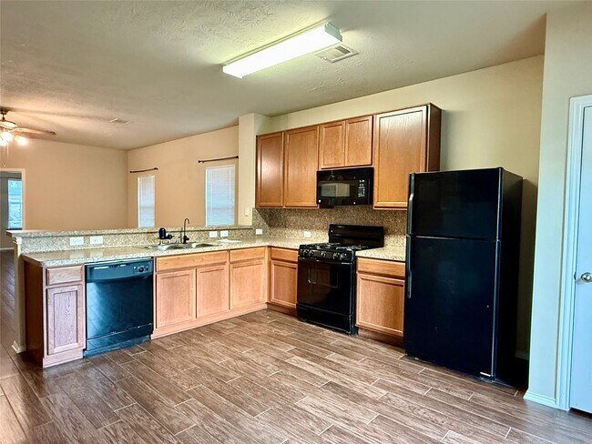 Building Photo - 6707 Enchanted Crest Dr