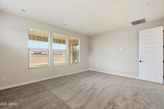 Building Photo - 932 W Macaw Dr