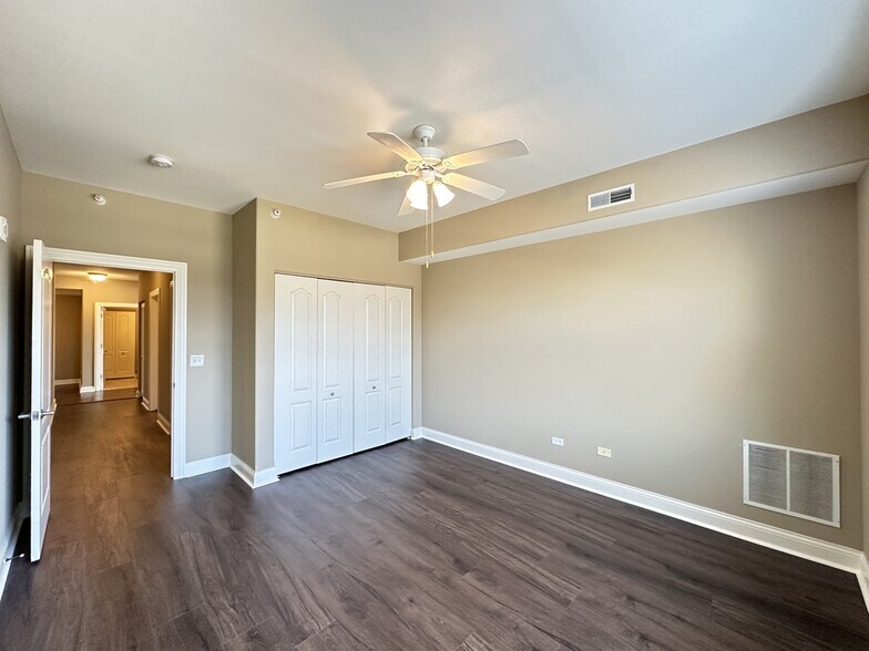 Building Photo - 2 Itasca Place