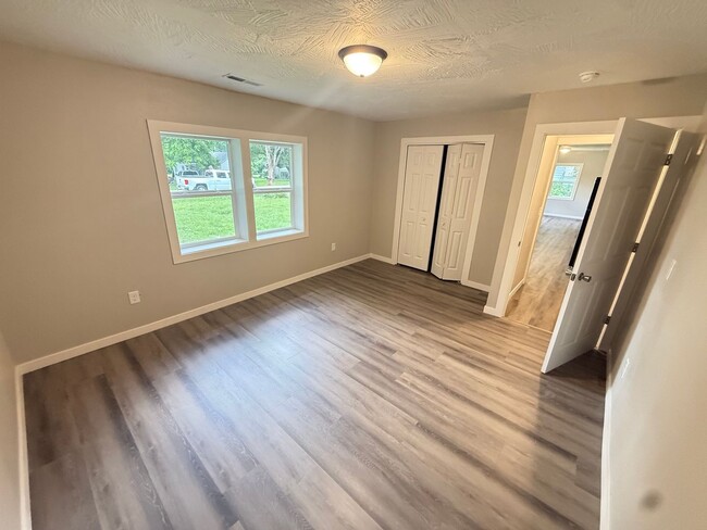 Building Photo - 3 Bed 2 Bath Springfield, MO