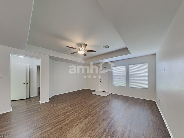 Building Photo - 7815 Chervil Ln