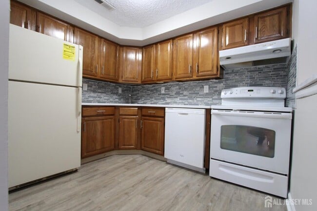Building Photo - 1808 Aspen Dr