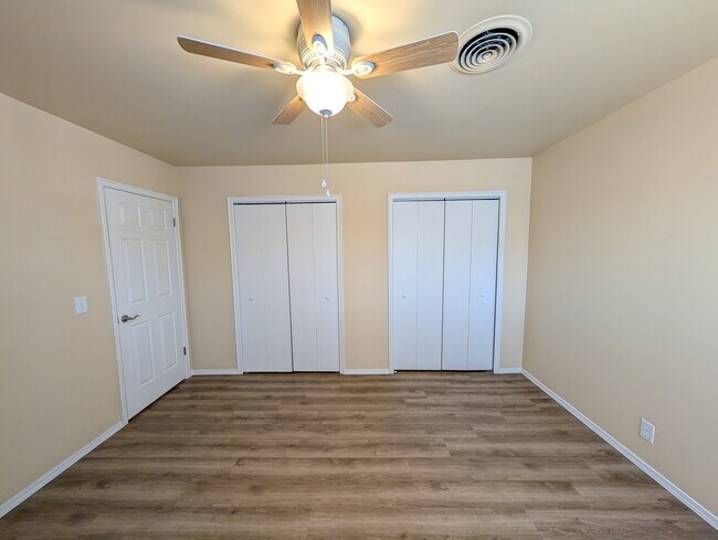 Building Photo - 1814 S 108th E Ave