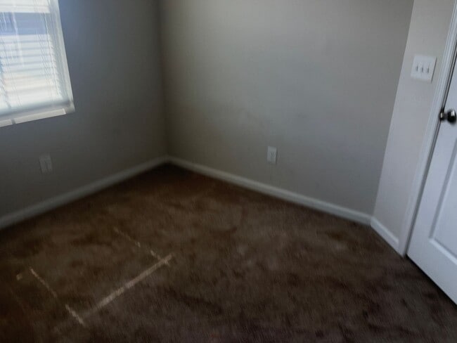 Building Photo - 3BR/2.5BA Townhouse in Hampton Townes