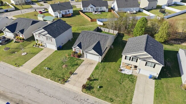 Building Photo - 3916 Sabre Ln