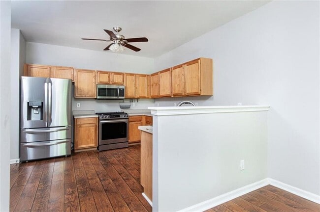 Building Photo - 310 Sugarberry Ln