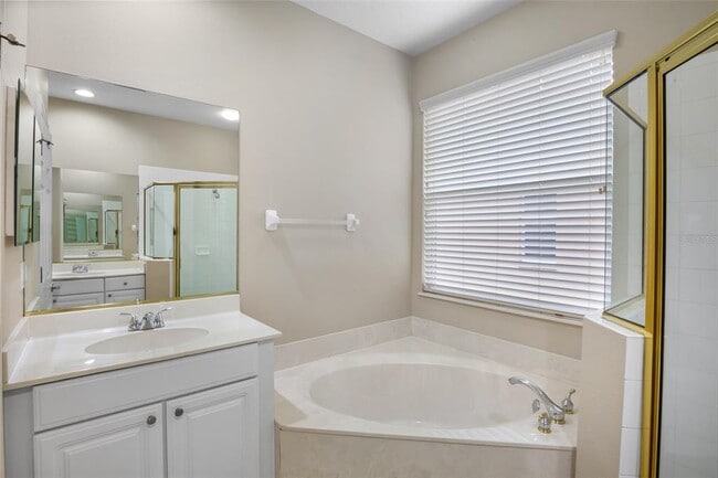 Building Photo - 6255 Sturbridge Ct
