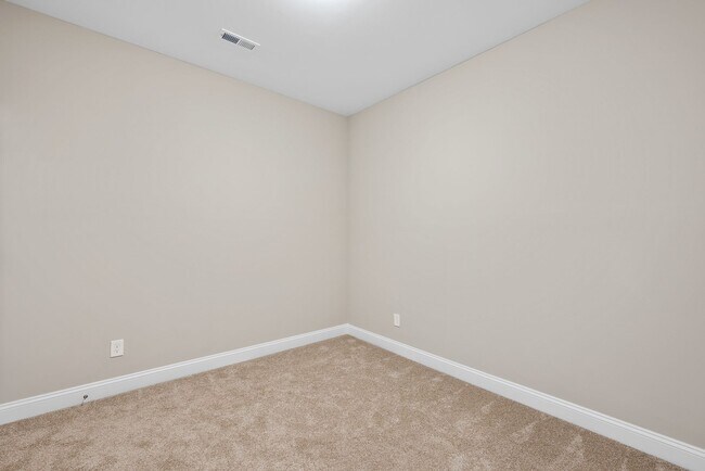 Building Photo - 7996 Humie Olive Rd