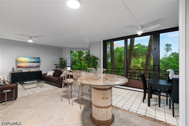 Building Photo - 5555 Heron Point Dr