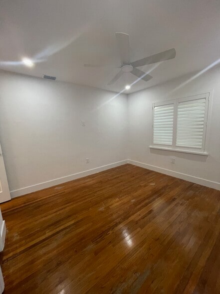 Building Photo - 2510 SW 27th St