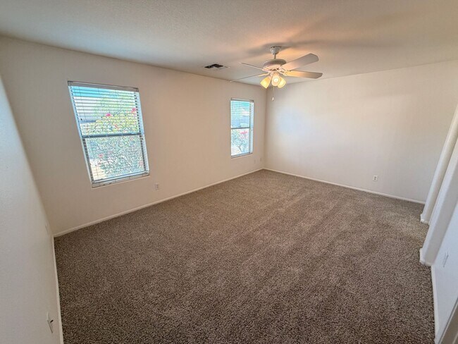 Building Photo - 3 X 2 W/Den *ALL Appliances* **Corner Lot!! with New Paint & Carpet