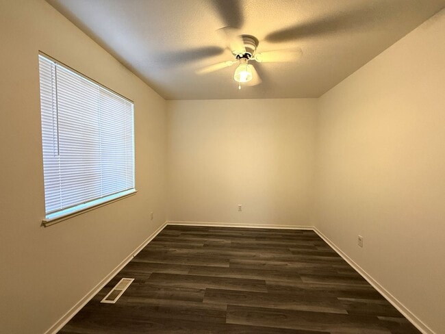 Building Photo - Updated 3-Bedroom Home with RV Parking – Sun Valley, NV