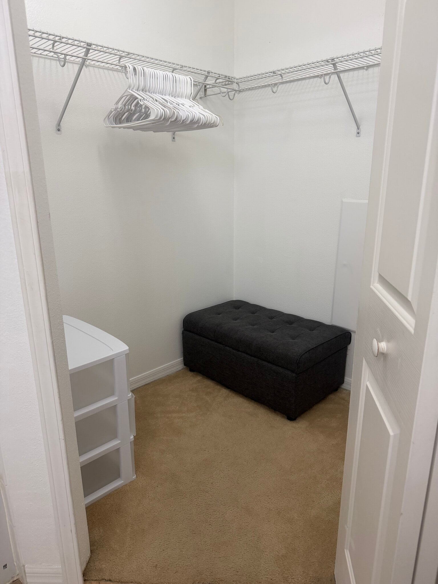 Building Photo - 16131 Loneoak View Dr