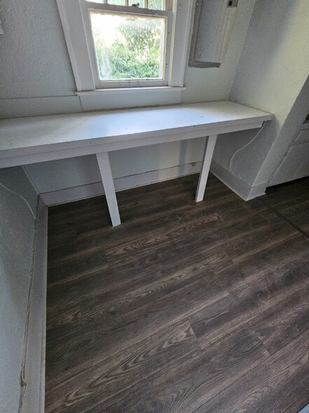 Building Photo - 1332 E Highland St