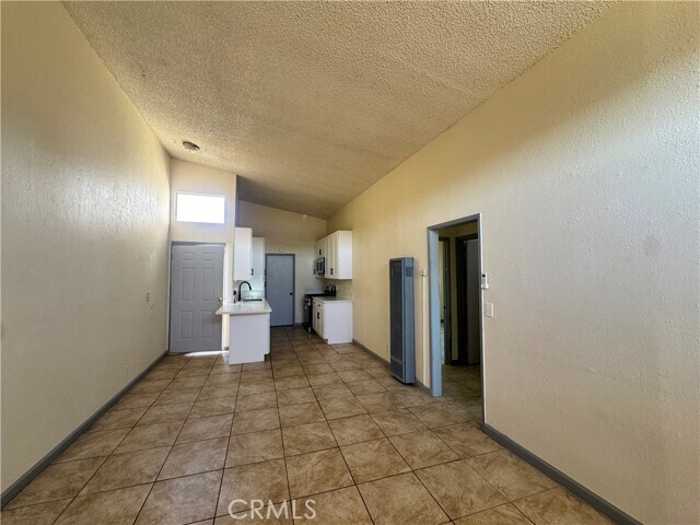 Building Photo - 16209 Juniper St