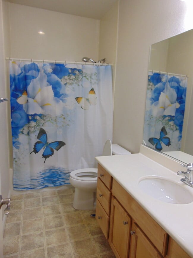Building Photo - Beautiful 3 bed 2 Bath Home in Mountain House