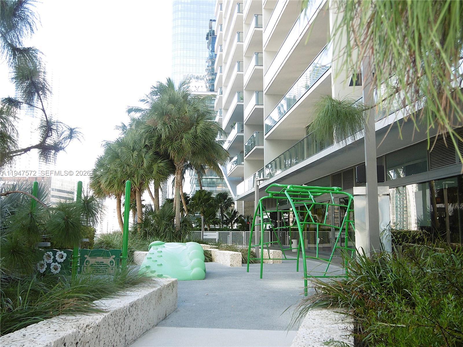 Building Photo - 68 SE 6th St