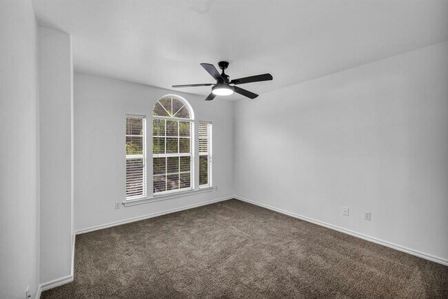 Building Photo - Pointe 360 Paradise - Architects 1 Bedroom...