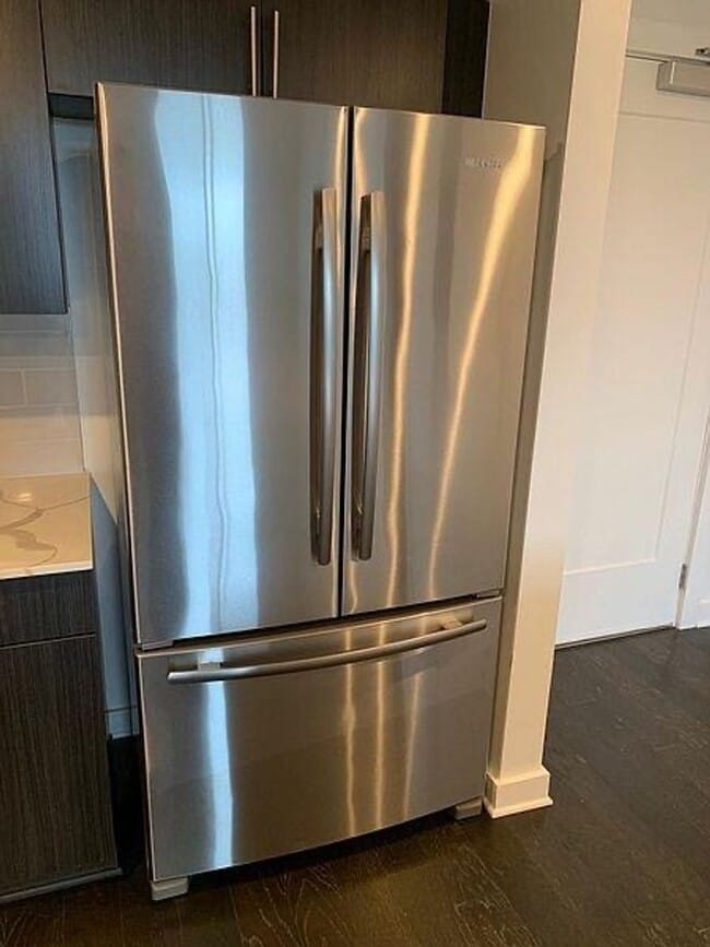 Building Photo - Sleek 2 bed 2 bath West End condo!