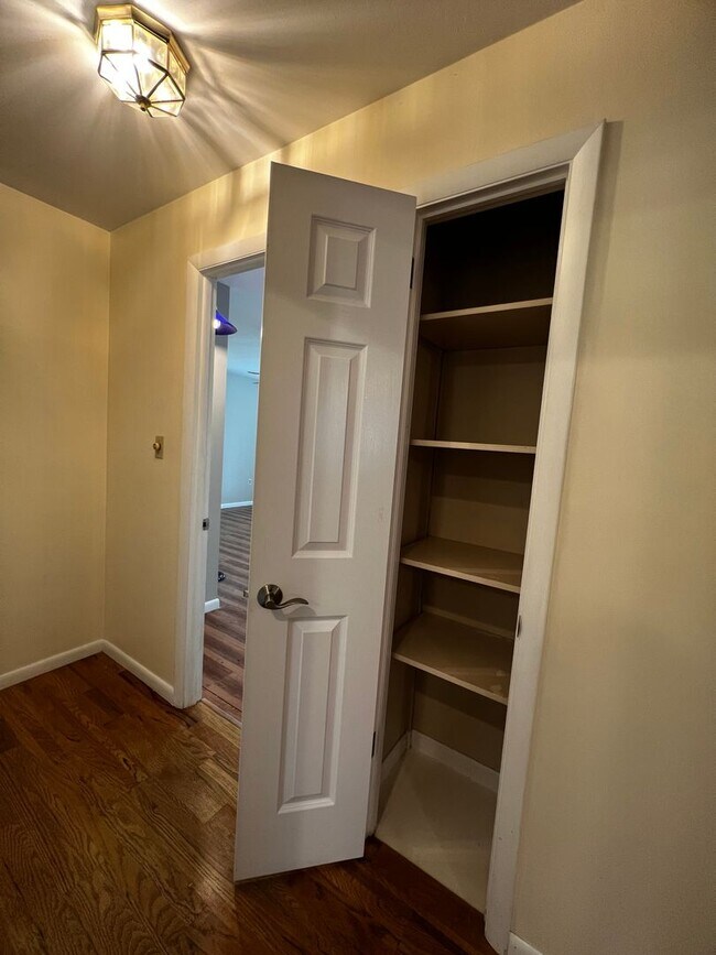 Building Photo - 75 Plymouth Cir