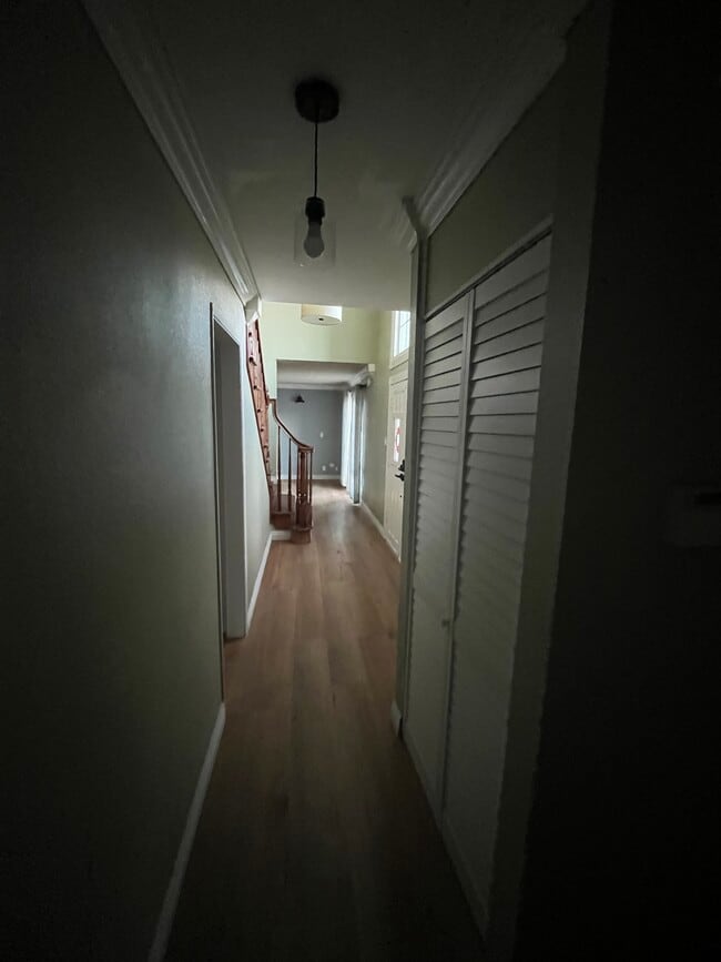 Building Photo - 22240 Wyandotte St