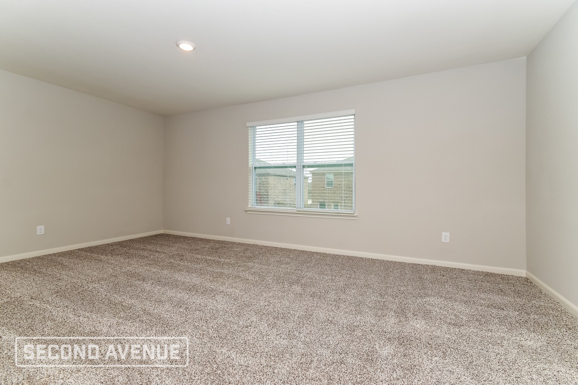 Building Photo - 2100 Jeanine Dr