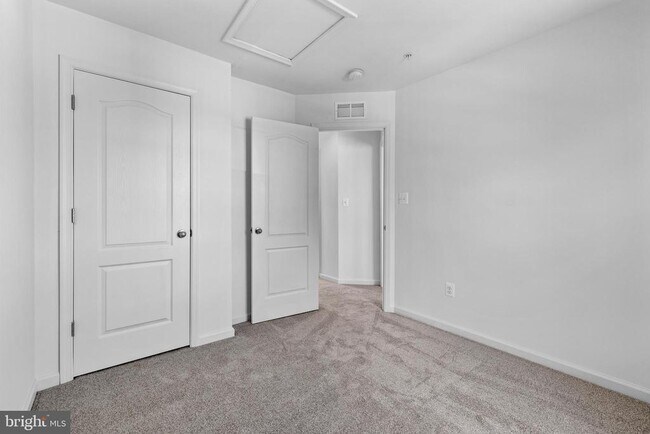Building Photo - 444 Carrolton Ave