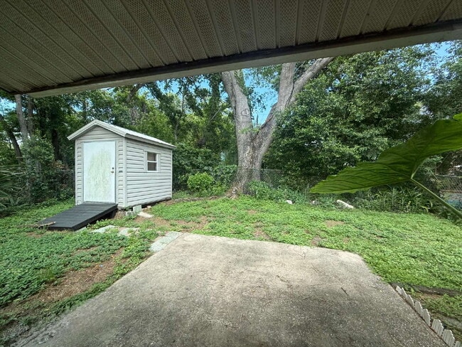Building Photo - 12106 Watterson St