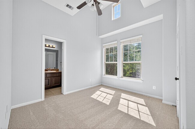 Building Photo - 137 Cheswood Manor Drive