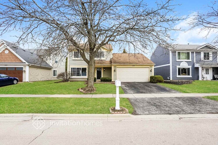 Primary Photo - 1139 Pin Oak Trail