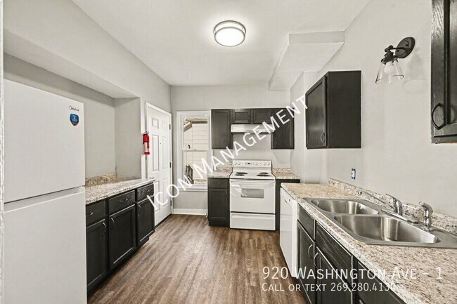 Building Photo - 920 Washington Ave