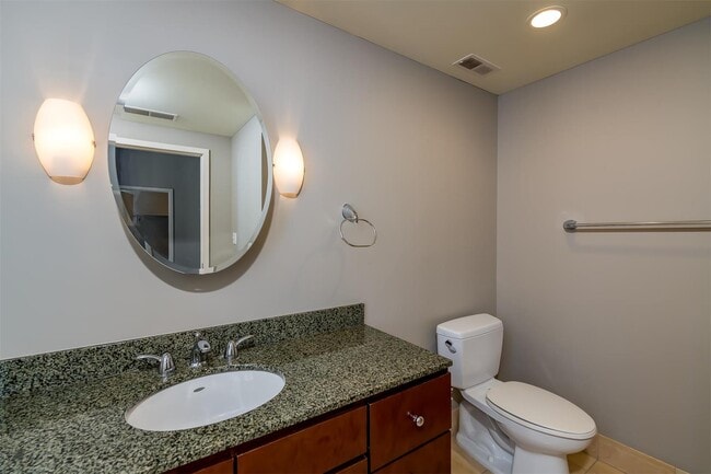 Building Photo - 300-314 N Broadway