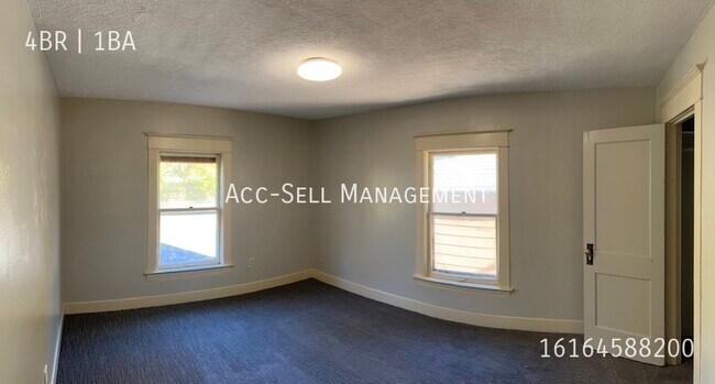 Building Photo - 618 Adams St SE