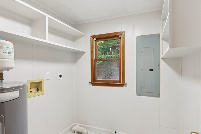 Building Photo - 5 Timothy Ln