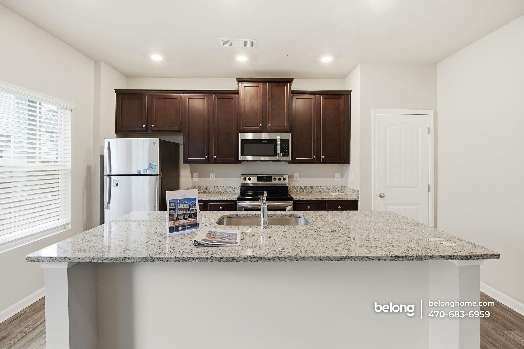 Building Photo - 2106 Irvin Ct