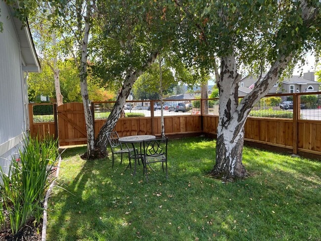 Building Photo - Beautiful Home | Completely Remodeled | Prime Location