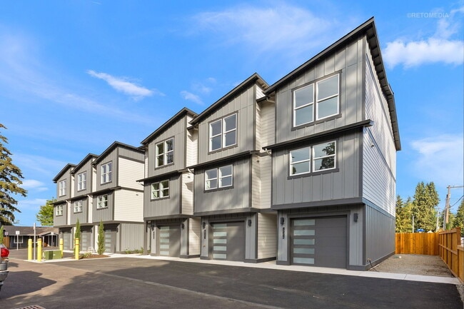 Building Photo - 4243 Verda Ln NE