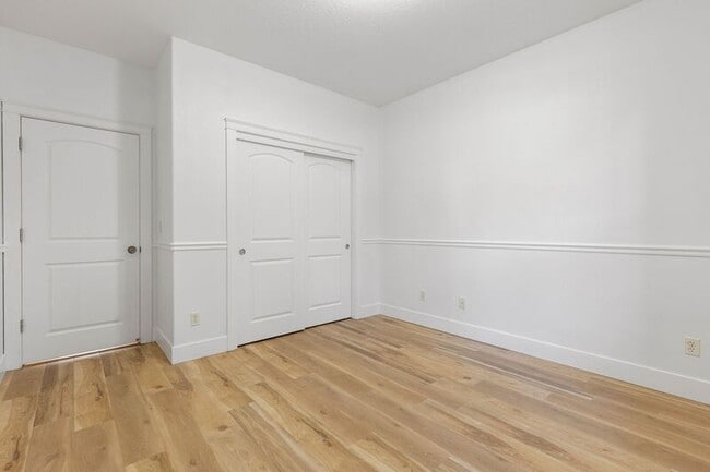 Building Photo - 9628 N Exeter Ave