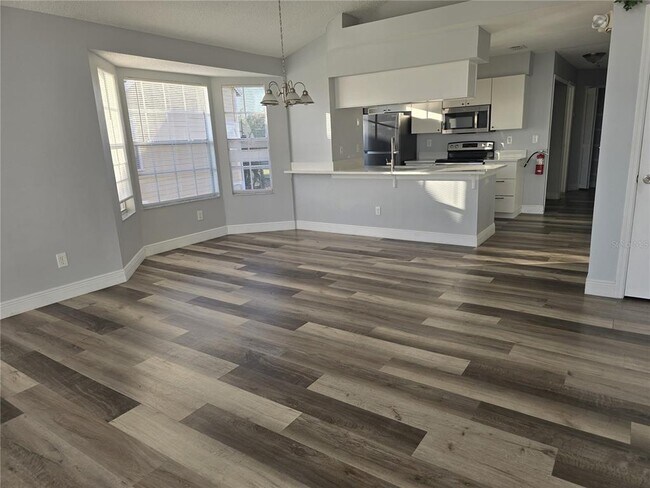 Building Photo - 2494 Sweetwater Club Cir