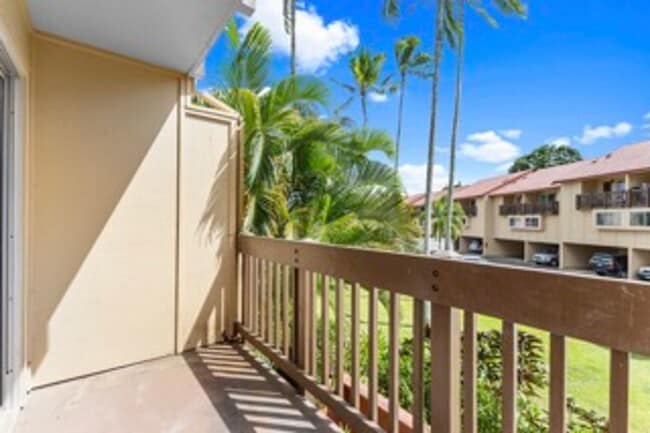 Building Photo - Windward Estates #M102