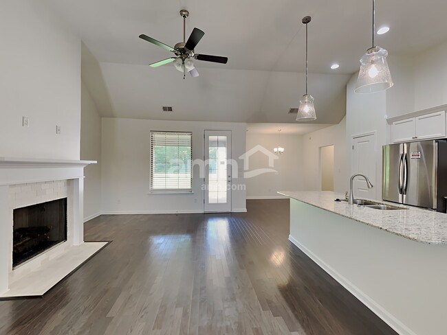 Building Photo - 5462 Stonecrest Dr