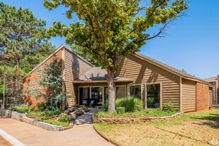 Building Photo - Bluff Creek