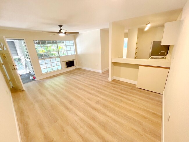 Building Photo - Keonekai Village Unfurnished Unit Availabl...