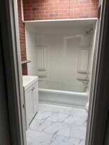 Building Photo - 2517 Island Ave