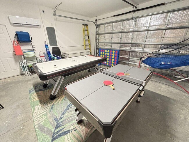 Building Photo - 1330 28th Ave