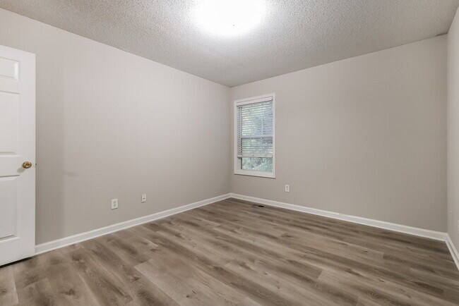 Building Photo - 7254 Brittany Way