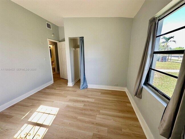 Building Photo - 15920 Bunche Park School Dr