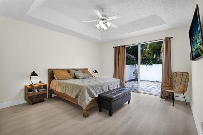 Building Photo - 6386 NW 78th Pl